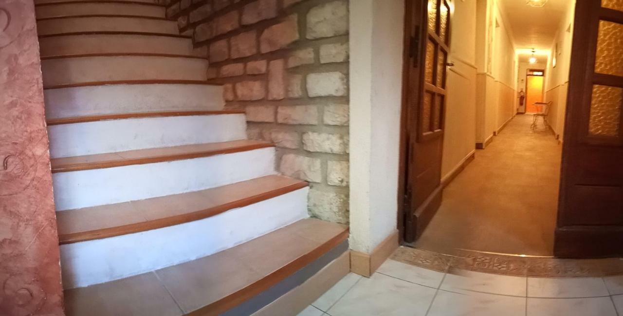 Hotel Font De Lauro Saumane-de-Vaucluse Eksteriør bilde